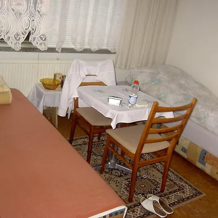 بيت ضيافة Ubernachtungen Familie Reichelt *